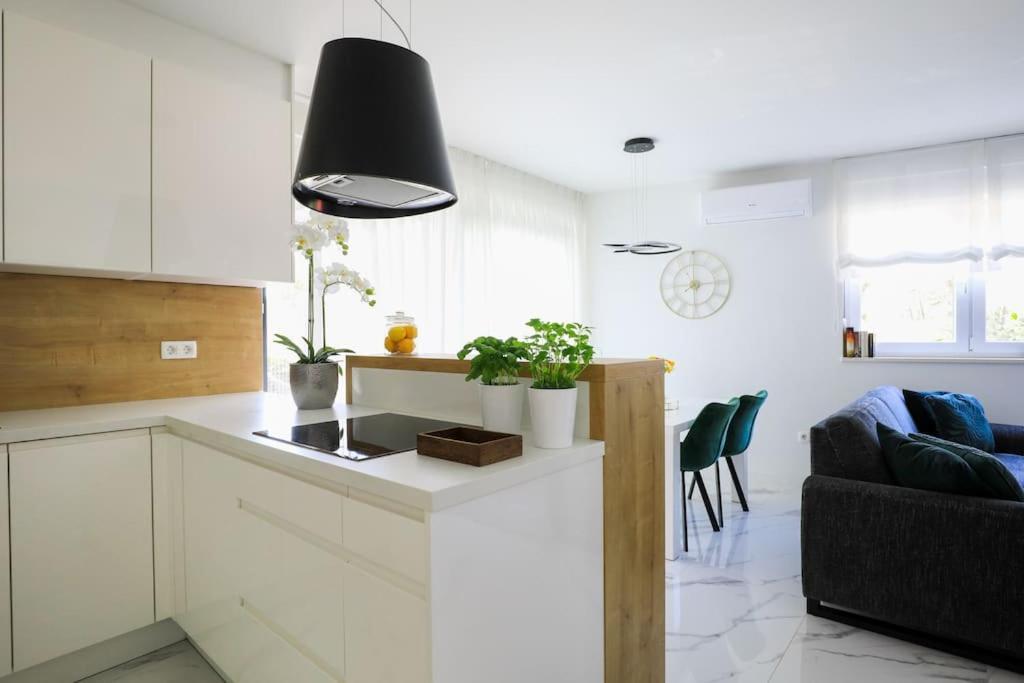 Apartman Anna 자다르 외부 사진
